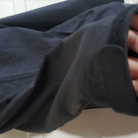 Double Diamond Black Floral Rose Zip Front Softshell Fleece Lined Jacket Size S - Picture 5 of 11